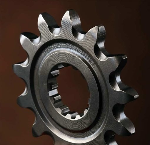Renthal, Framdrev, 520, 11, KTM 03-17 450 EXC-F/450 SX-F, 03-17 250 EXC/250 EXC-F/250 SX-F, 14-17 250 Freeride, 90-17 250 SX, 10-17 350 EXC-F/350 SX-F, 12-17 350 Freeride/500 EXC/Freeride E-SX, 91-16 125 EXC, 91-17 125 SX, 17 125 XC-W/150 XC-W, 08 144 SX,
